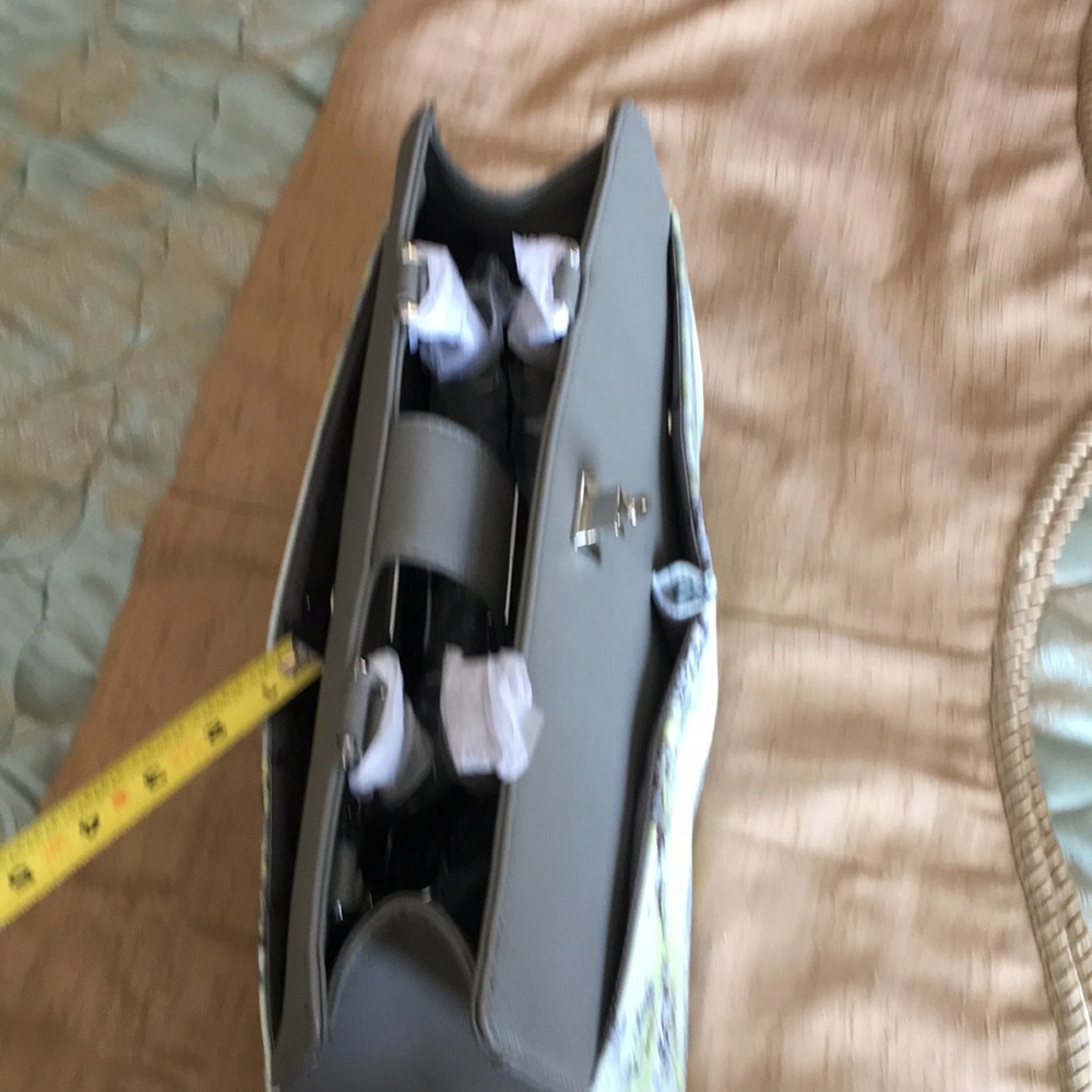 Snob Essentials Handbag - Picture 8 of 8